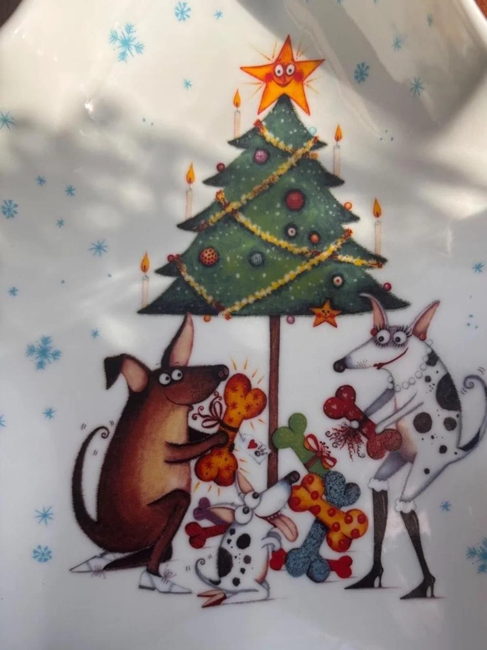 Clare Mackie x Royal Worcester White Star-Shaped Bowl with Festive Tree and Dogs